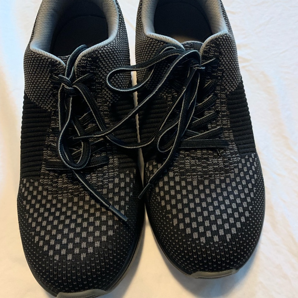 Like new Traq shoes
